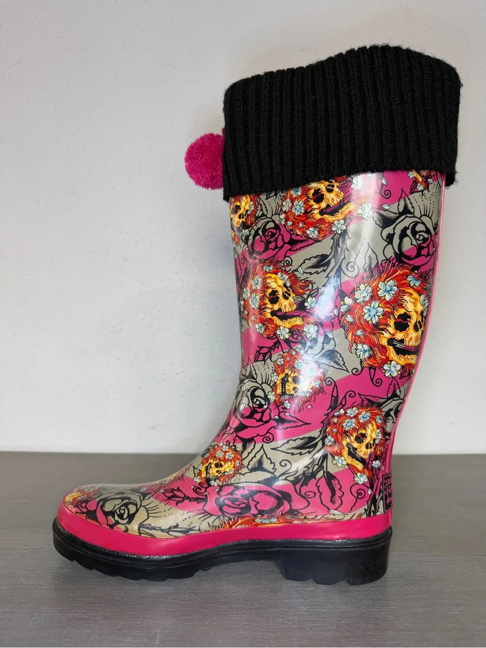 Rare Vintage Ed Hardy Womens Skull & Rose Print Rain Snow Boots Sz 6 Winter